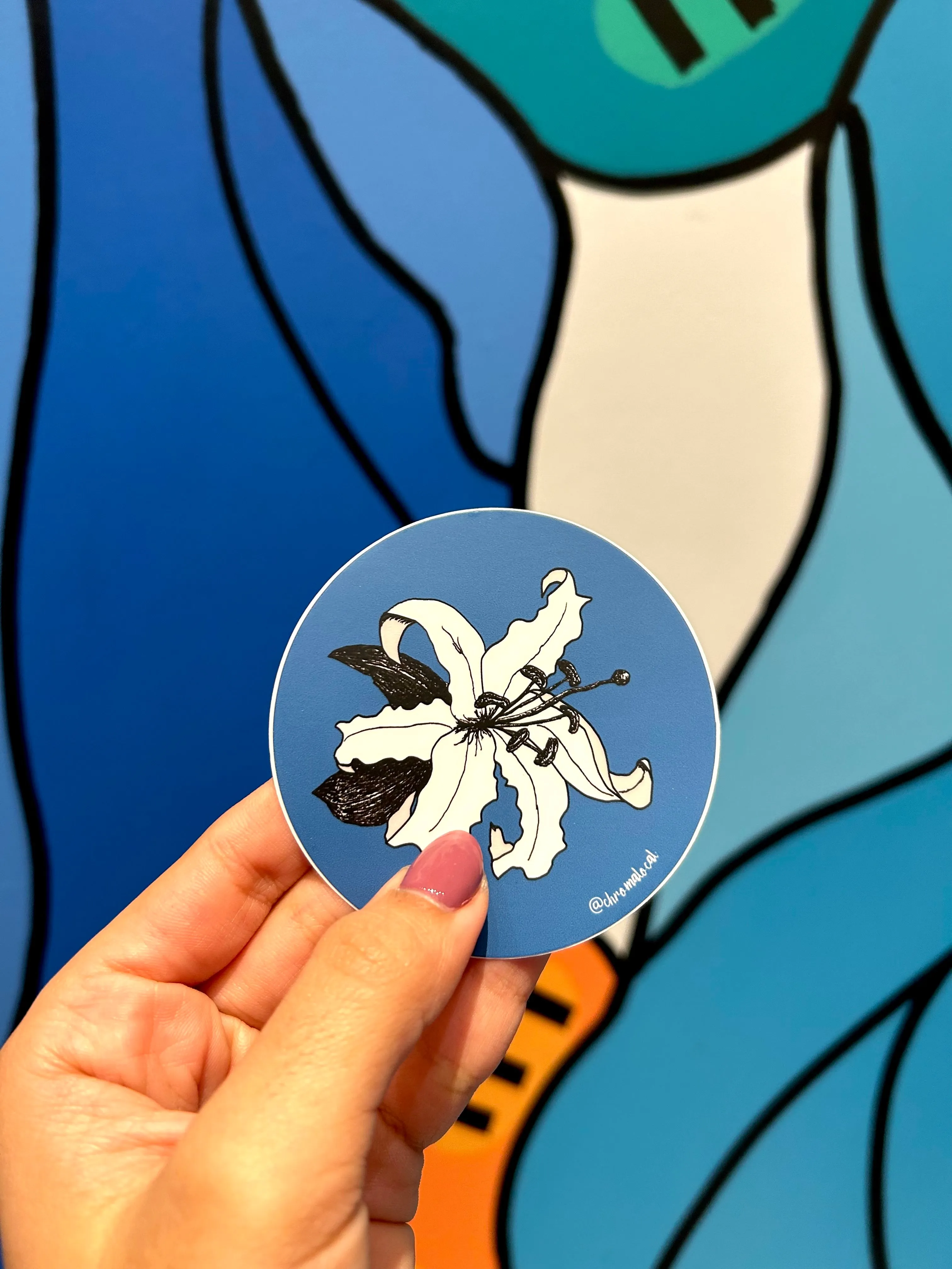 CHROMA LOCAL-  Lirios Circle Sticker
