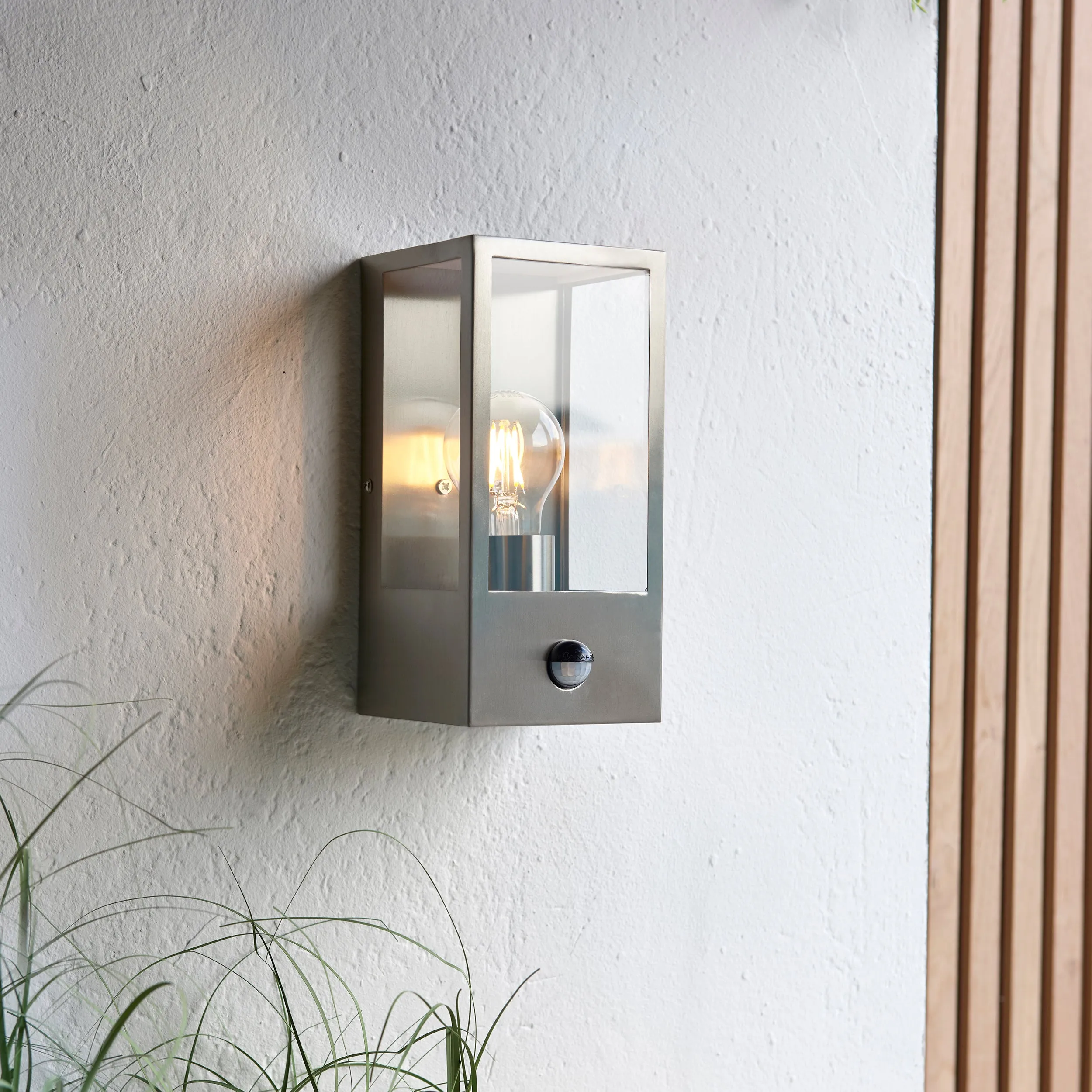Endon 96088 Oxford PIR 1lt Wall Brushed stainless steel & clear glass 10W LED E27 (Required)