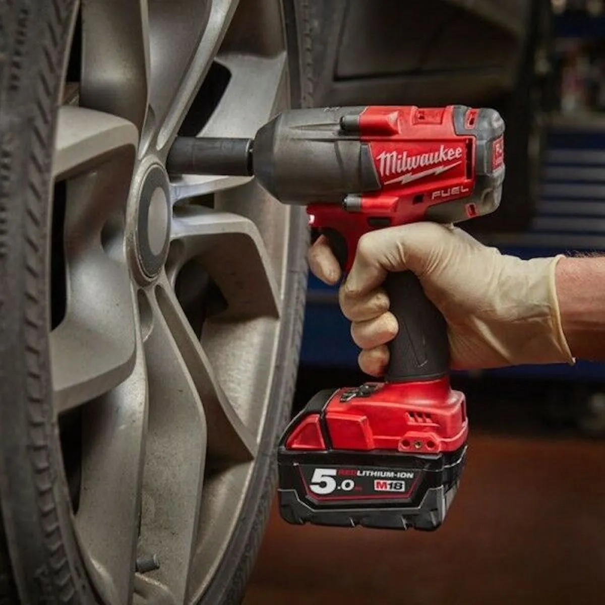 Milwaukee M18BIW12-402C Brushless M18 Compact 1/2 inch Impact Wrench 18V c/w 2 nos 4.0AH Batteries and Charger