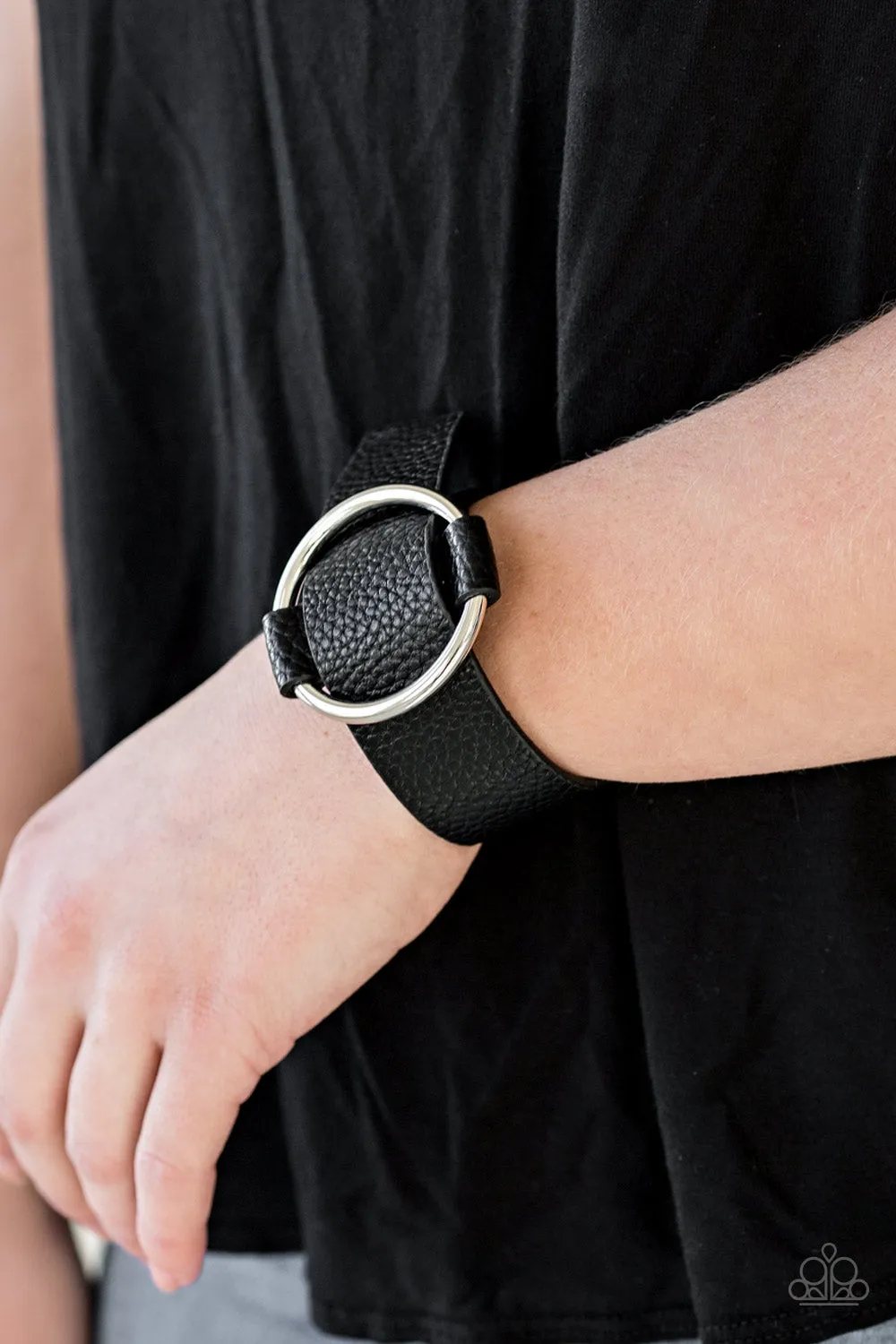 Paparazzi - Simply Stylish - Black Bracelet