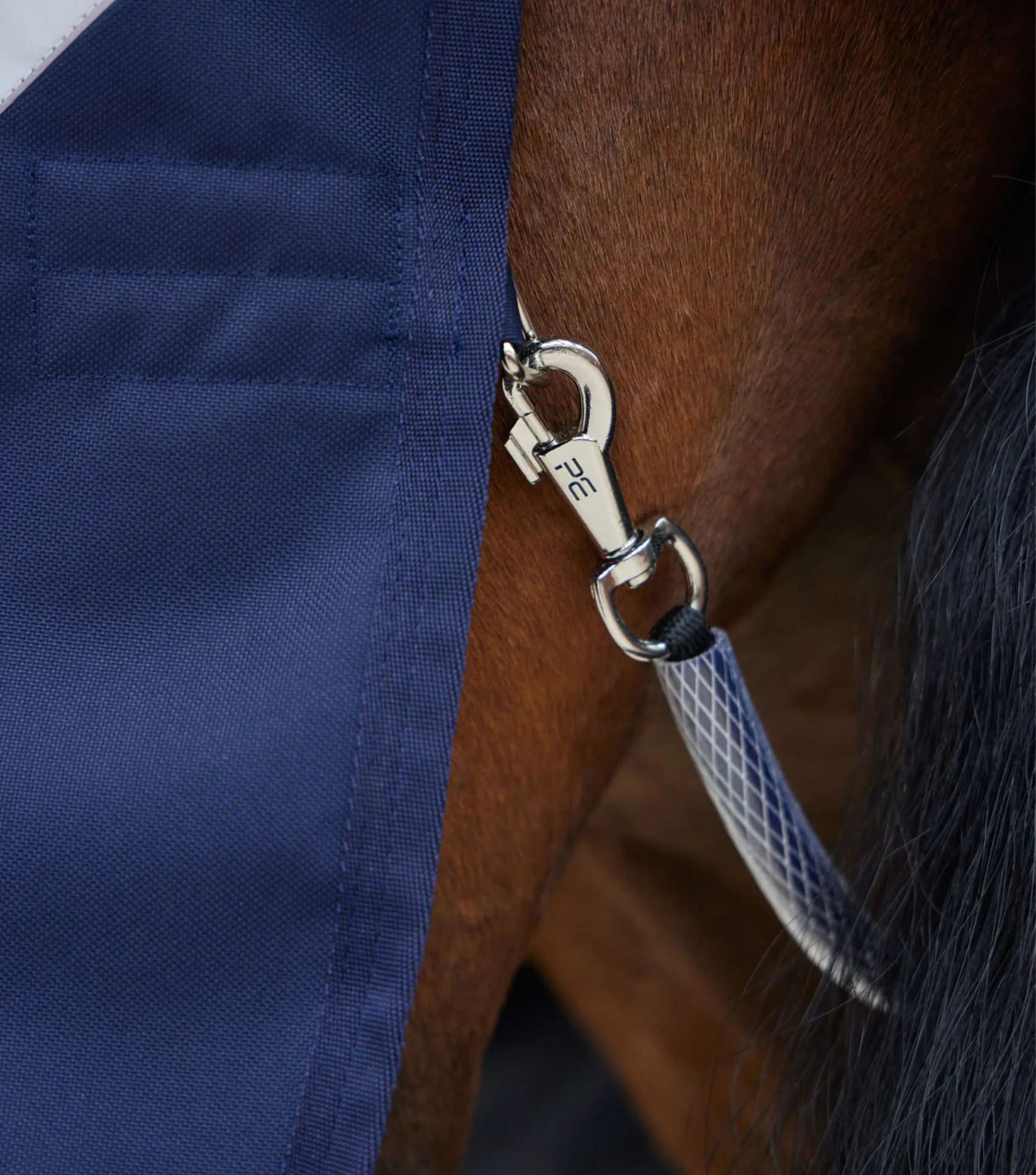 Stratus 1200 Series 0g Turnout Rug with Classic Neck Cover Navy