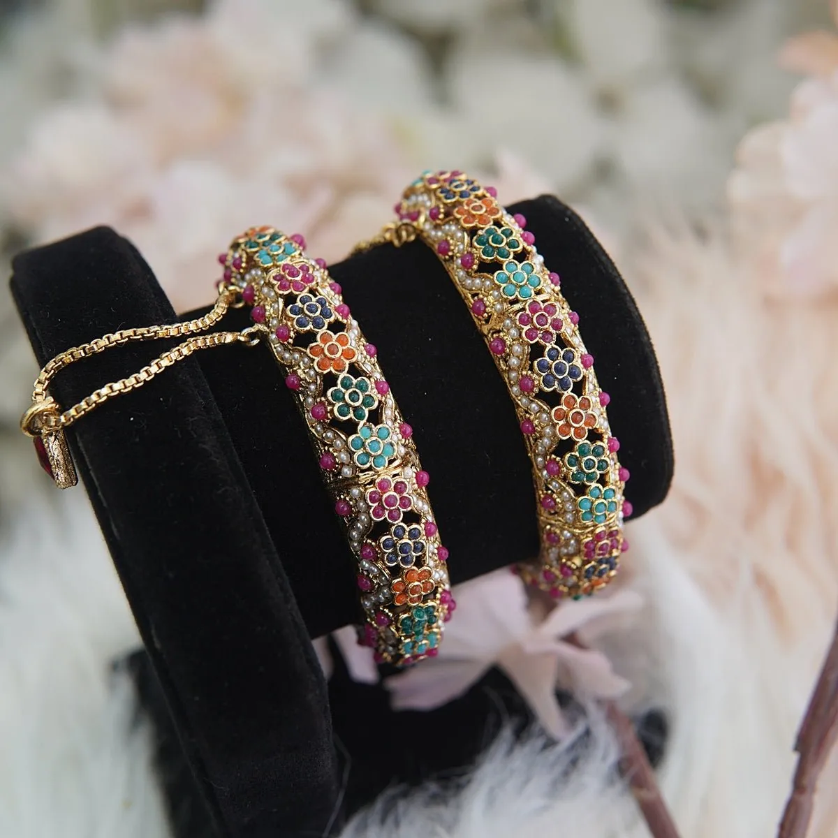 Traditional Stylish Kangan Pair