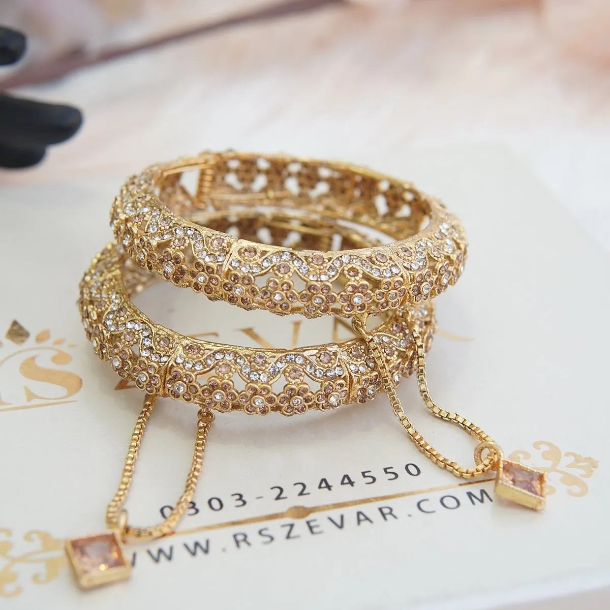 Traditional Stylish Kangan Pair